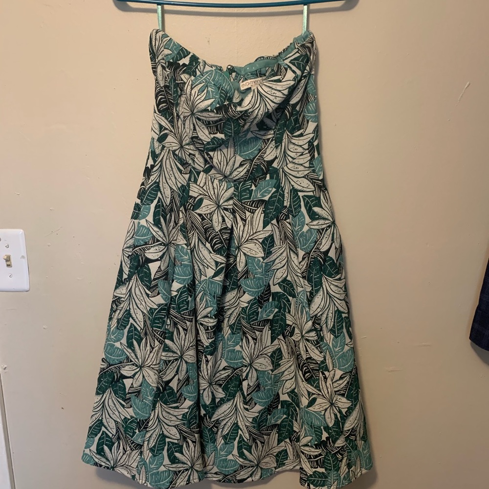 New York and Company strapless dress with pockets